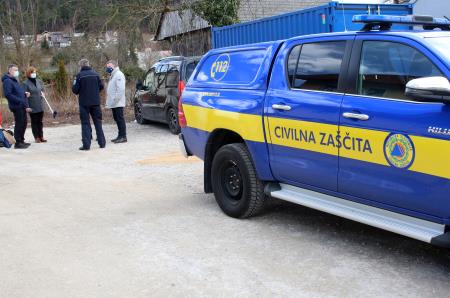 Množično testiranje za zaposlene v gospodarstvu GD Cerknica. 05 FOTO LJUBO VUKELIČ